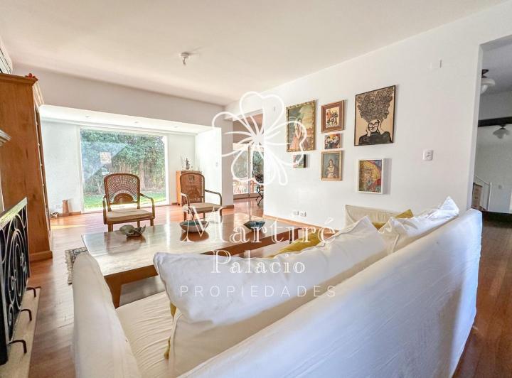 Casa · 291m² · 5 Ambientes · 3 Cocheras