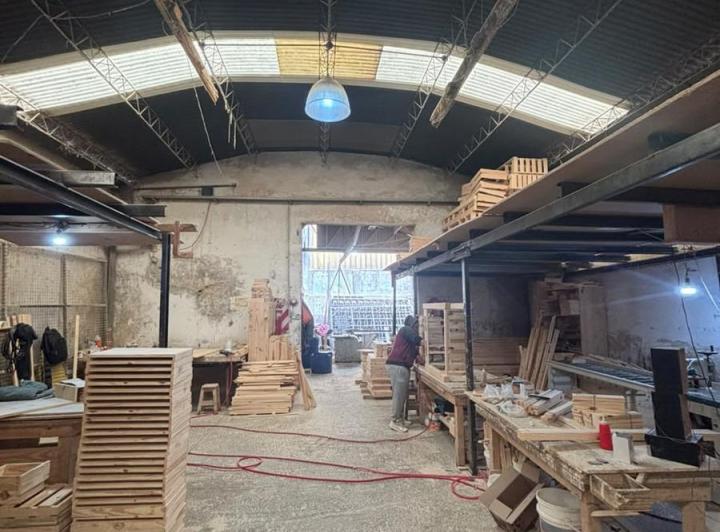 Bodega-Galpón · 283m² · 3 Ambientes · 2 Cocheras