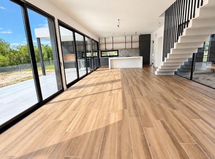 Casa · 174m² · 5 Ambientes · 2 Cocheras