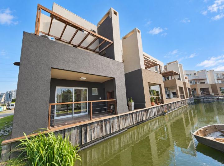 Departamento · 80m² · 4 Ambientes · 1 Cochera