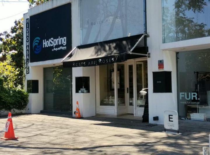 Local comercial · 48m² · 2 Ambientes · 1 Cochera