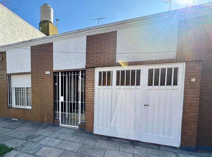Casa · 60m² · 3 Ambientes · 1 Cochera