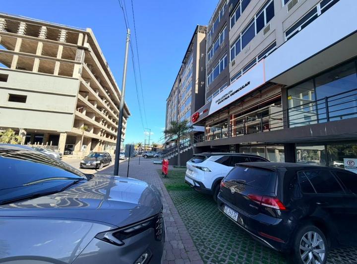 Local comercial · 188m² · 1 Ambiente · 2 Cocheras