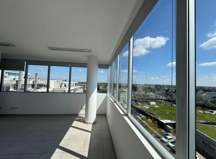 Oficina comercial · 74m² · 1 Ambiente · 1 Cochera