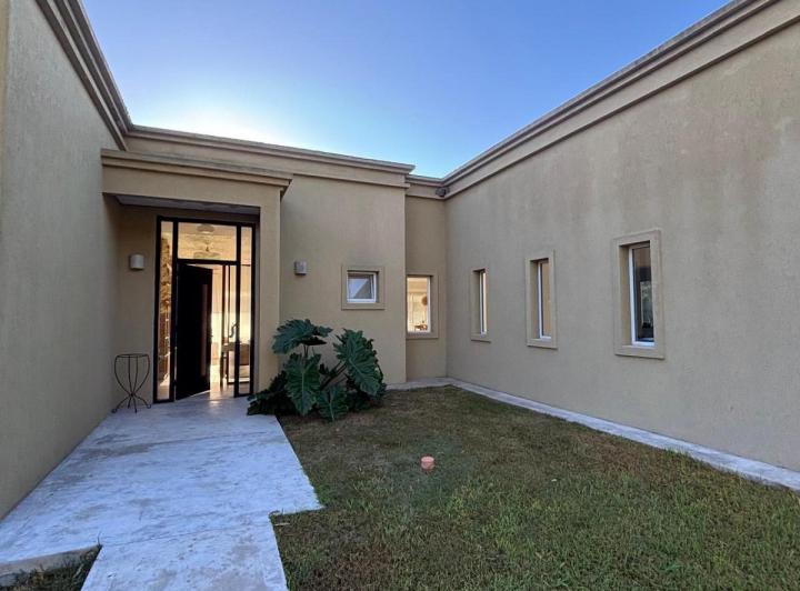 Casa · 182m² · 5 Ambientes
