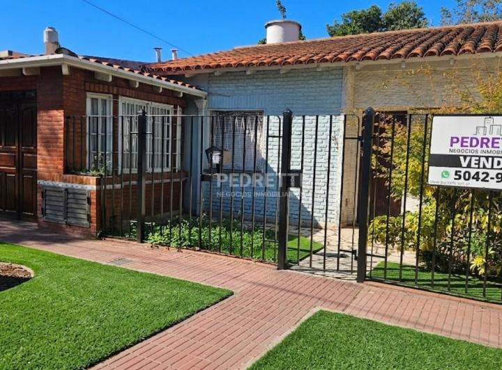 Casa · 97m² · 3 Ambientes · 2 Cocheras