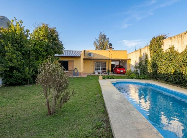 Casa · 70m² · 2 Ambientes · 1 Cochera