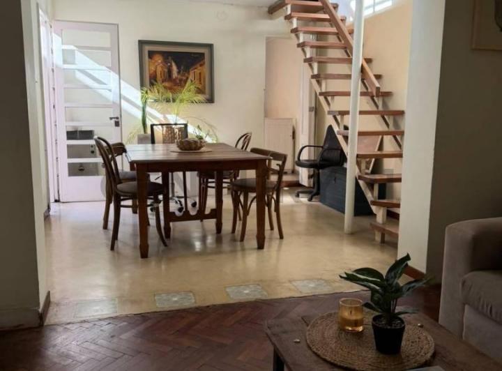 Casa · 102m² · 5 Ambientes