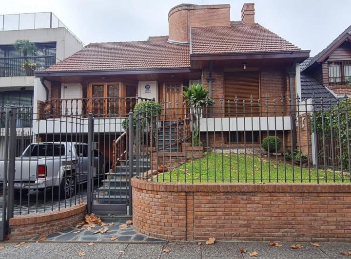 Casa · 362m² · 5 Ambientes · 3 Cocheras