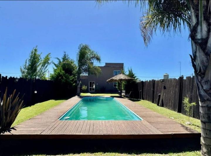 Casa · 236m² · 5 Ambientes · 3 Cocheras