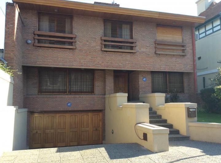 Casa · 293m² · 5 Ambientes · 1 Cochera