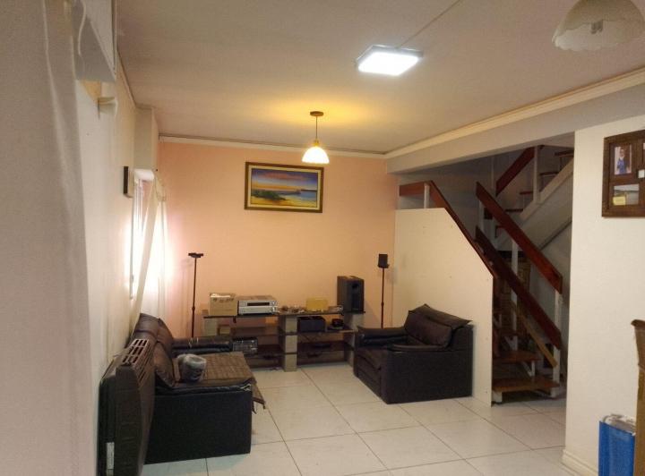 Casa · 90m² · 6 Ambientes · 1 Cochera