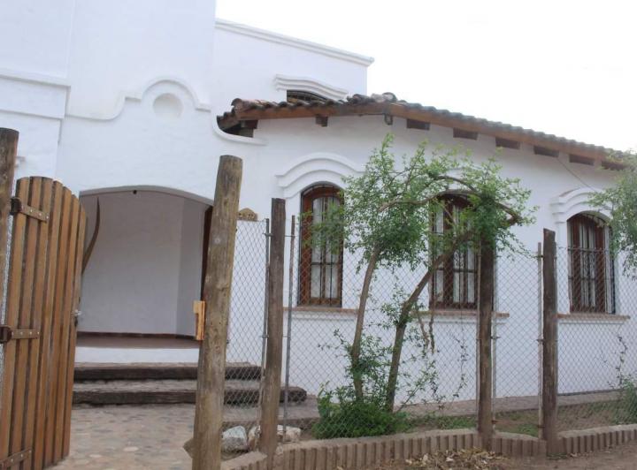 Casa · 219m² · 3 Ambientes · 1 Cochera