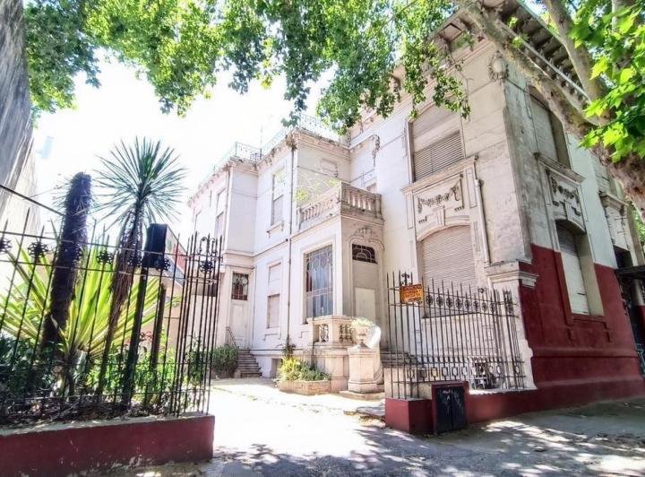 Terreno · 831m²