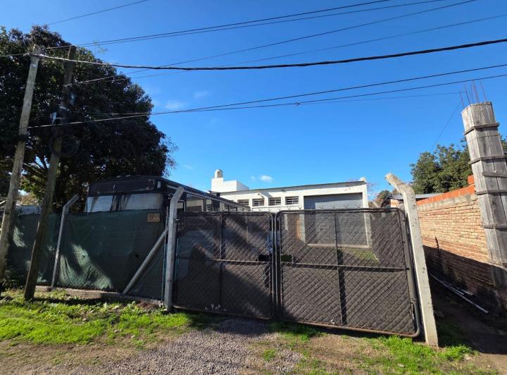 Local comercial · 100m² · 3 Cocheras