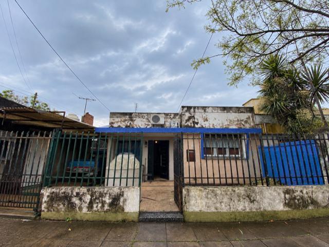 Casa · 56m² · 3 Ambientes · 3 Cocheras