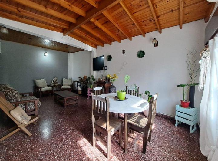 Casa · 120m² · 5 Ambientes · 1 Cochera