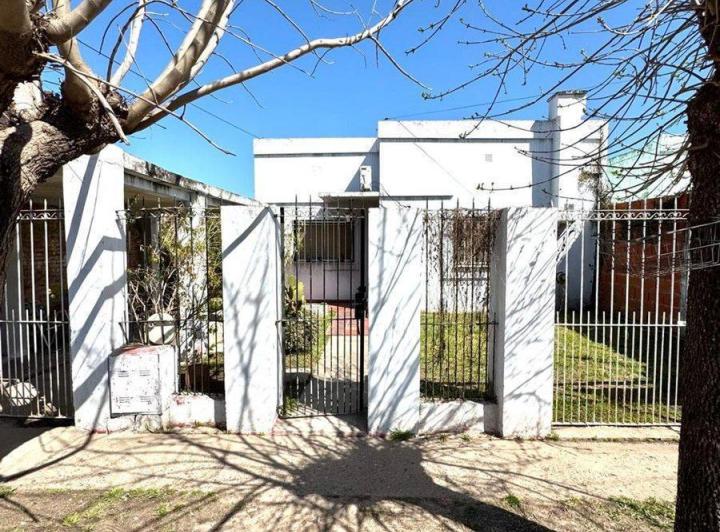 Casa · 80m² · 3 Ambientes · 1 Cochera