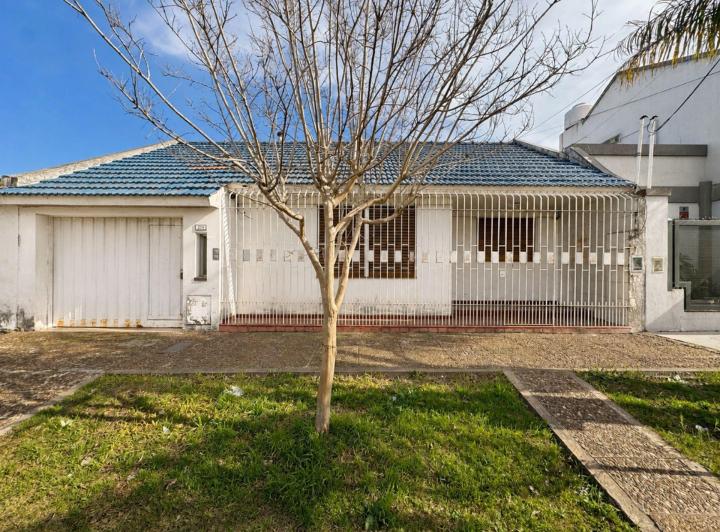 Casa · 110m² · 4 Ambientes · 1 Cochera
