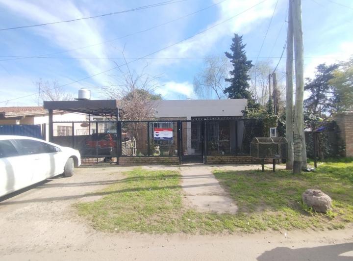 Casa · 100m² · 4 Ambientes · 3 Cocheras