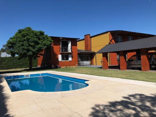 Casa · 350m² · 3 Ambientes · 10 Cocheras