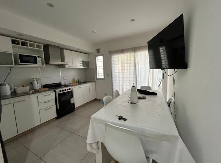 Casa · 100m² · 4 Ambientes · 1 Cochera