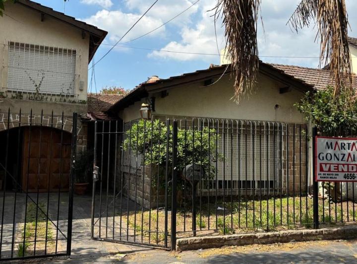 Casa · 180m² · 4 Ambientes · 2 Cocheras