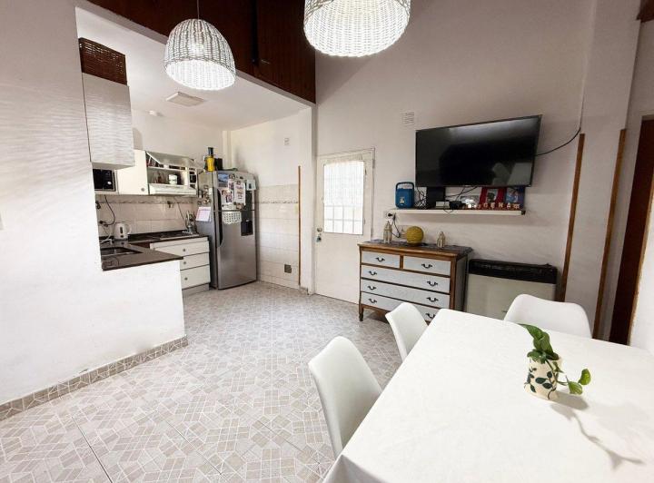 Casa · 60m² · 3 Ambientes · 3 Cocheras