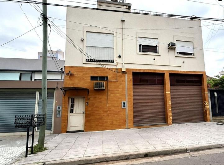 Casa · 236m² · 6 Ambientes · 1 Cochera