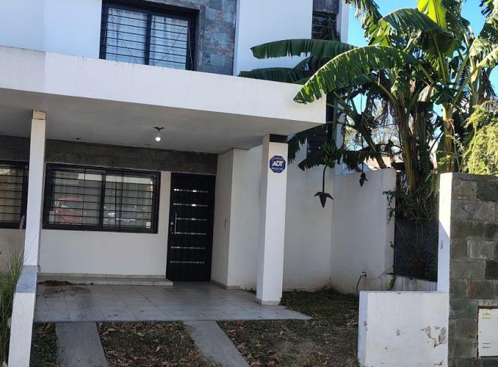 Casa · 105m² · 1 Ambiente · 1 Cochera