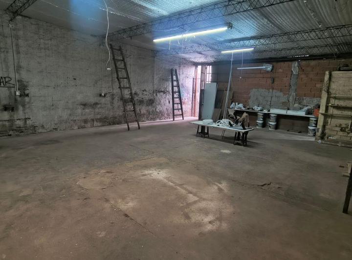 Depósito · 100m²