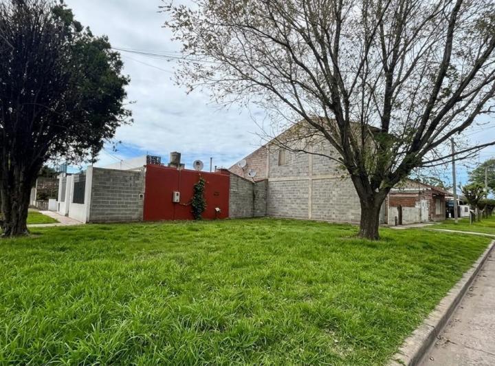Terreno · 220m²