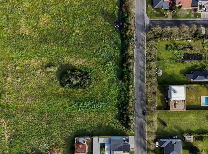 Terreno · 866m²