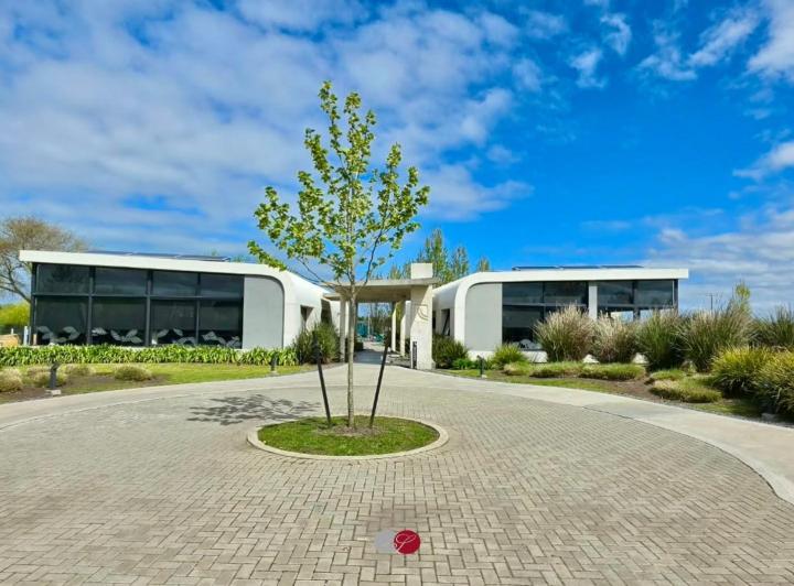 Terreno · 733m²
