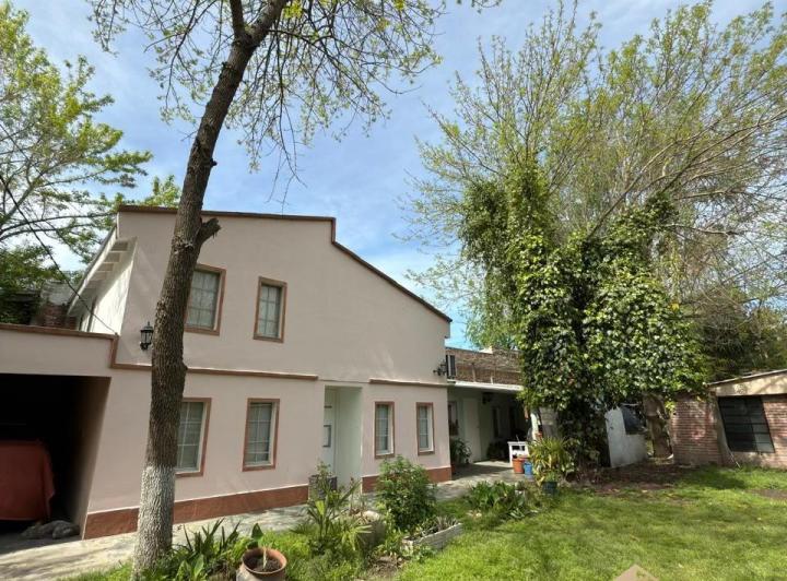 Casa · 120m² · 4 Ambientes · 1 Cochera