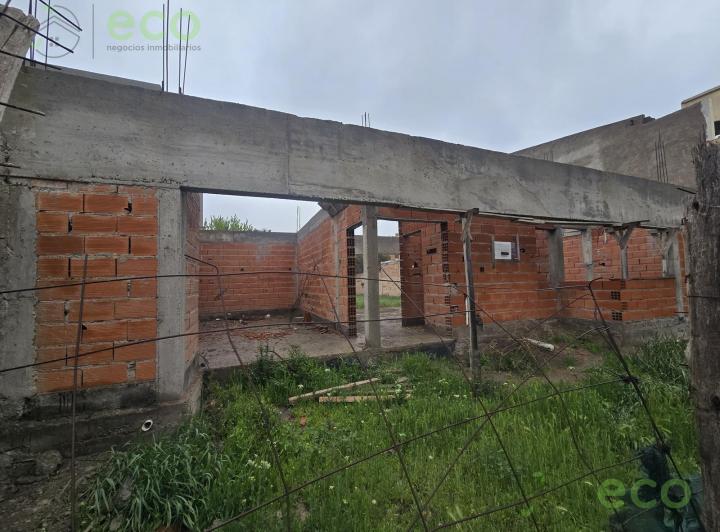 Casa · 97m² · 2 Ambientes · 1 Cochera