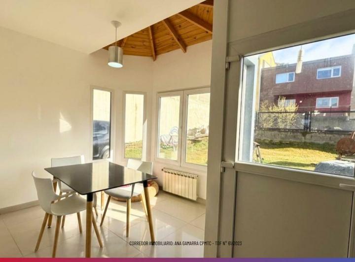Casa · 144m² · 6 Ambientes