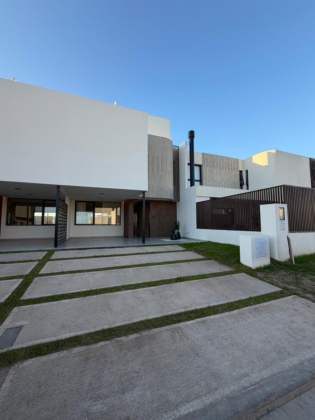 VENTA DUPLEX TERRAZAS MANANTIALES 3 DORM CORDOBA