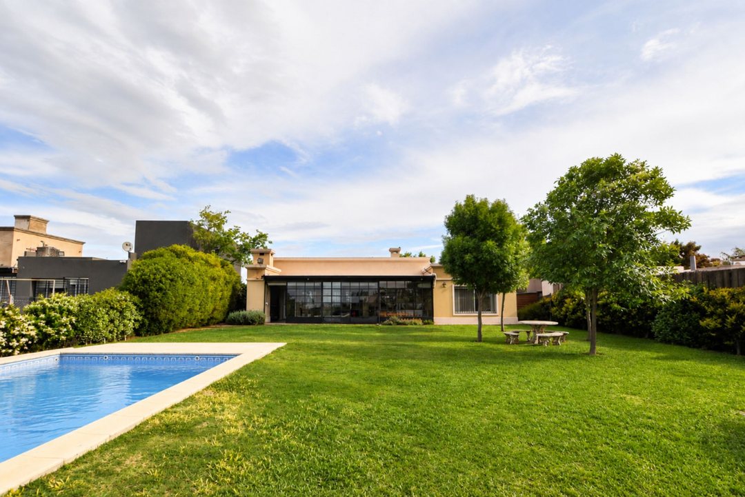 VENTA - CASA 3 DORMITORIOS - PORTAL DE ALDEA