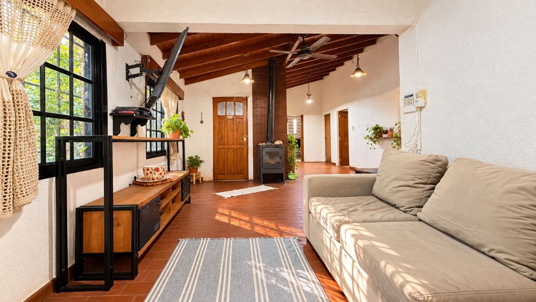 CASA 4 AMBIENTES PILETA  PARQUE