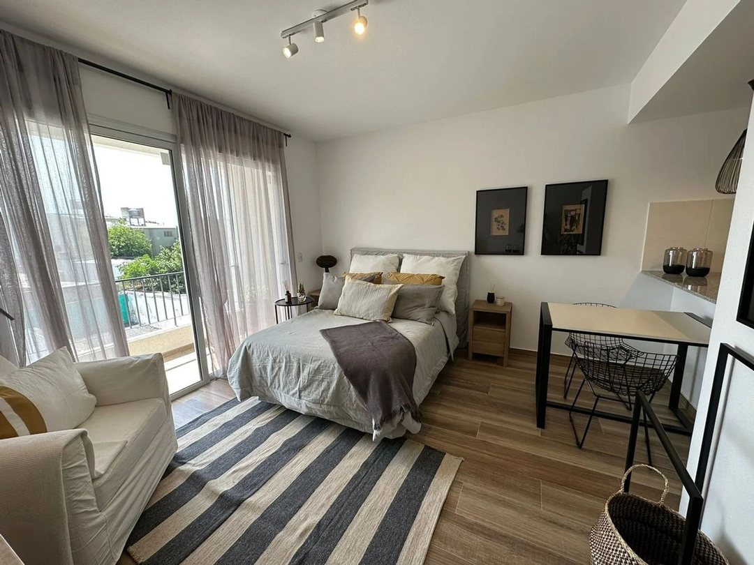 MONOAMBIENTE EN VENTA. LA PLATA. POZO