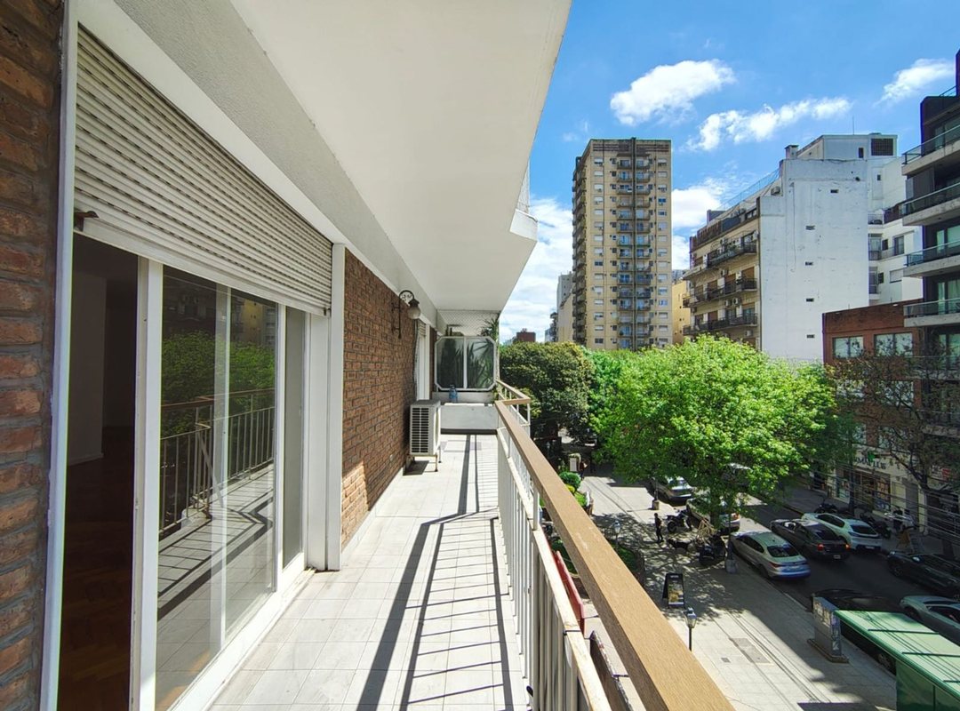 Semipiso 4 ambientes balcon y cochera Belgrano