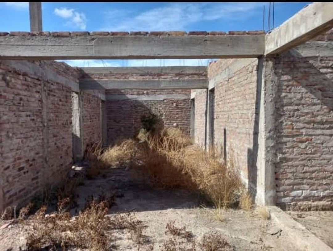 CASA OBRA GRUESA, BARRIO SOL DE AGRELO LUJAN