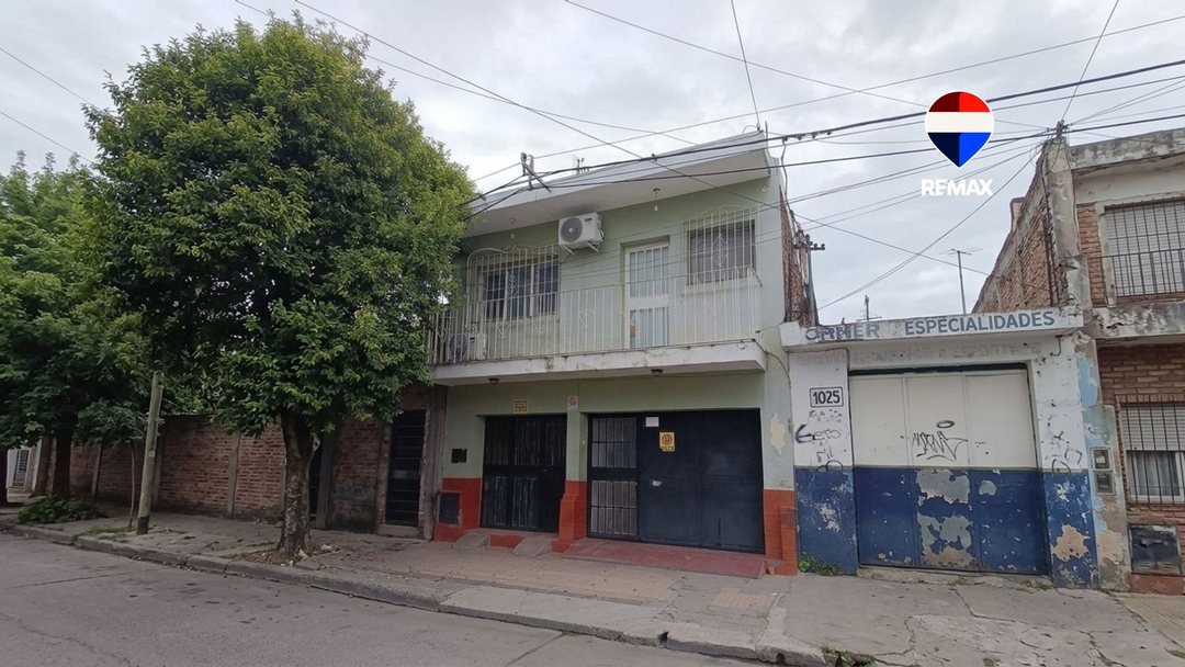 VENTA/PERMUTA CASA 3 DORM BUENOS AIRES 1000