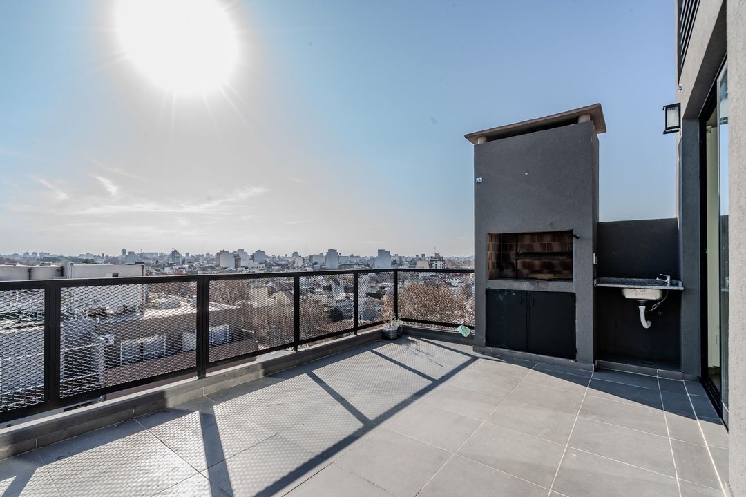 DOS AMBIENTES TERRAZA BALCON VENTA MONTE CASTRO