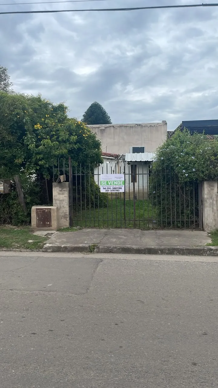 Se Vende Casa de 3 Dormitorios a Reciclar! Villa Allende Centro!