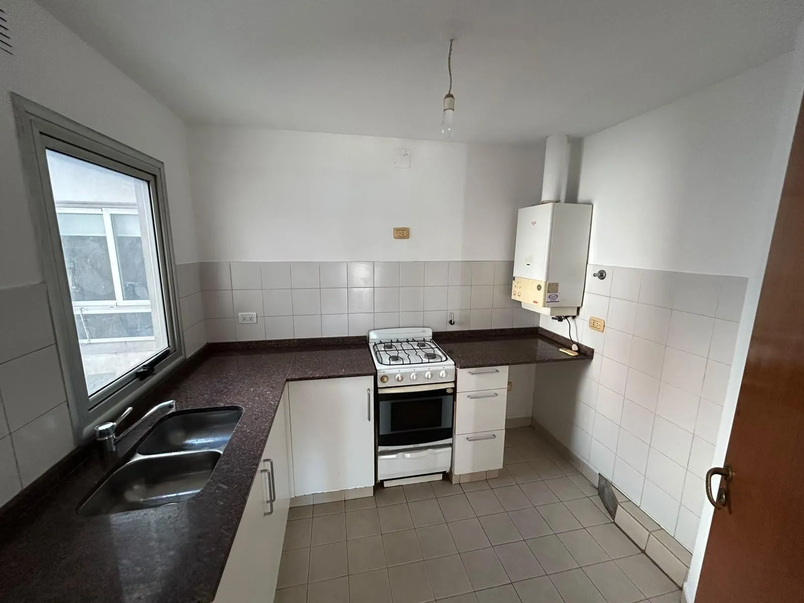 ALQUILER | Dpto 2 Dorm con Balcón y Cocina Separada en B° Nueva Córdoba - TAP228155