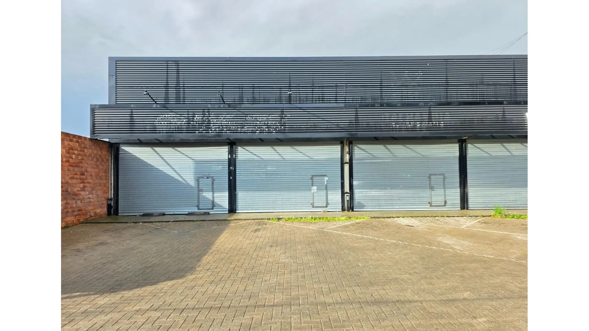 Locales Comerciales sobre calle Rio Negro