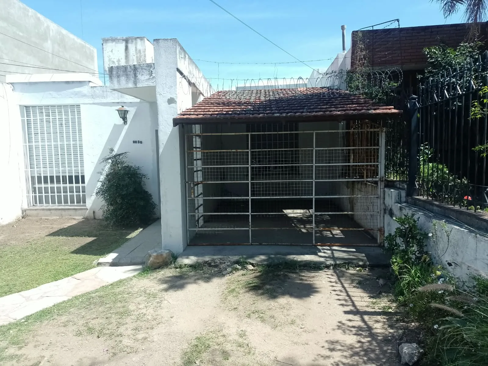 Alquilo casita 2 dorm, a metros del Cordoba Shopping Center