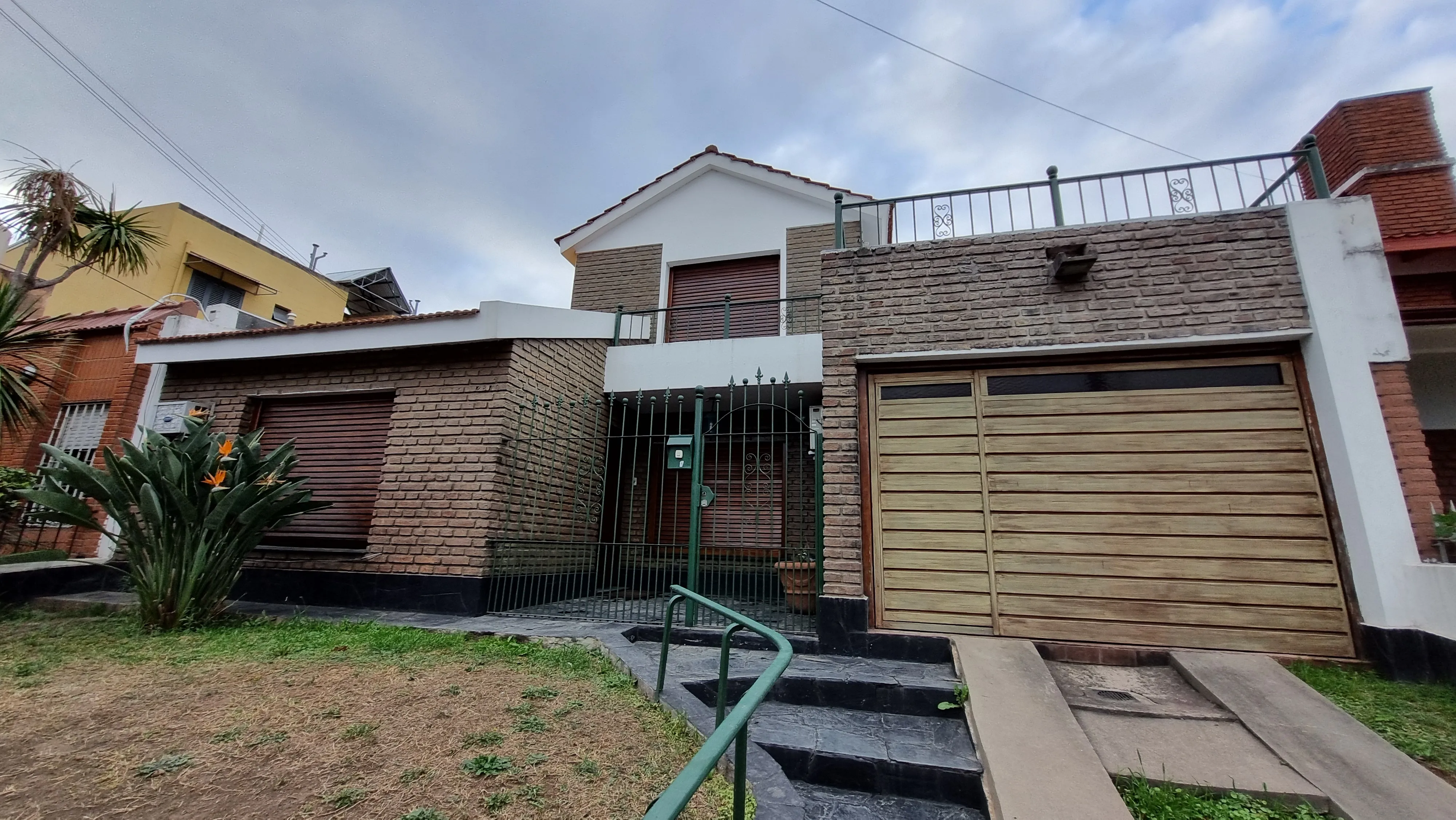 ALQUILER | CASA DE 3 DORMITORIOS EN VILLA CABRERA